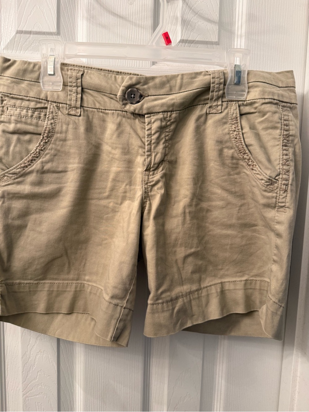 BKE khaki shorts